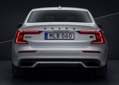 Zwarte emblemen, Volvo S60