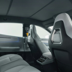 Zonnescherm voor panoramadak, Polestar 4 Coupé